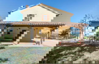 Foto 1 - Holiday Home in Urbania With Hill Views