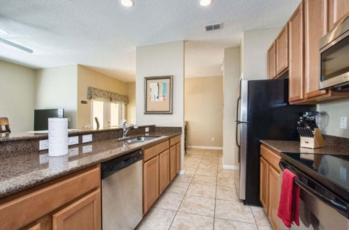 Photo 13 - Paradise Palms- 4 Bed Townhome W/splashpool-3044pp 4 Bedroom Townhouse by Redawning