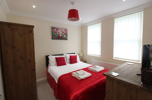 Photo 4 - Westcliff House - 4 Bedrooms