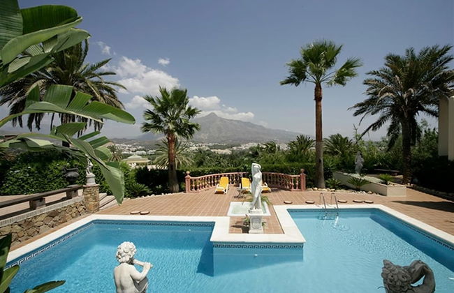 Unique Luxurious and Palacial Villa - Foto 1