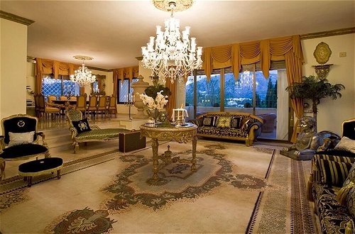 Foto 9 - Unique Luxurious and Palacial Villa