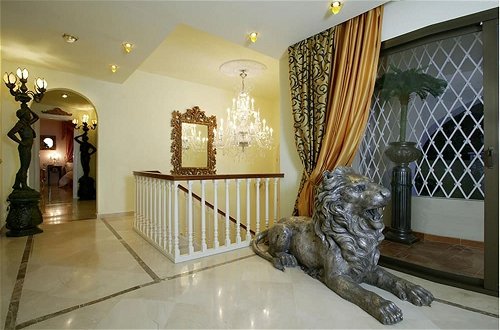 Foto 10 - Unique Luxurious and Palacial Villa