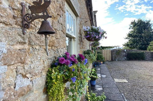 Photo 28 - Luxury, Self-contained Country Cottage With View