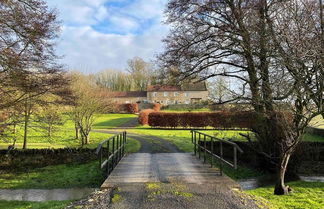 Photo 1 - Luxury, Self-contained Country Cottage With View