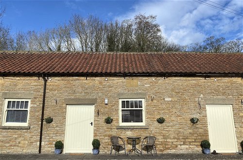 Photo 22 - Luxury, Self-contained Country Cottage With View