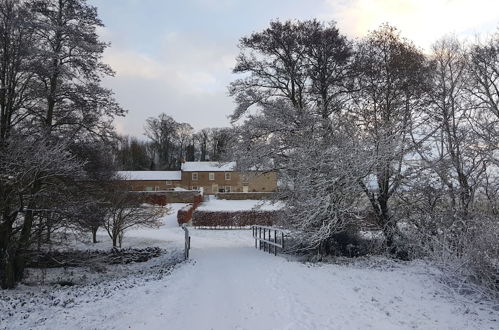 Photo 9 - Luxury, Self-contained Country Cottage With View