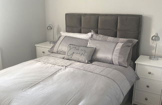 Foto 2 - Modern 3-bed Apartment in Magherafelt Sleeps 8