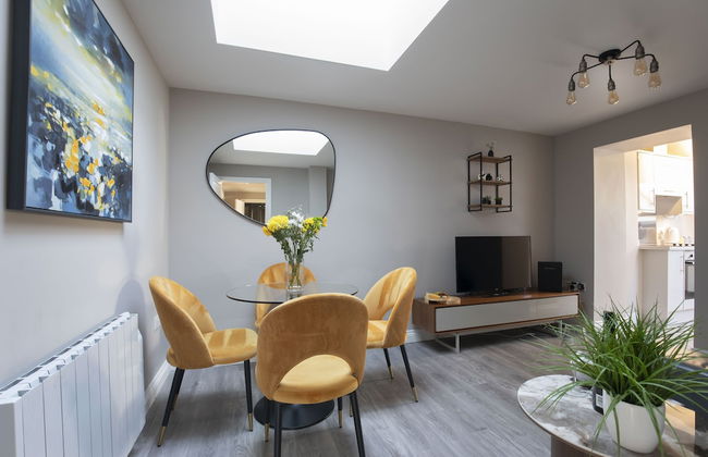Elliot Oliver - Modern 2 Bedroom Town Centre Apartment - Foto 3