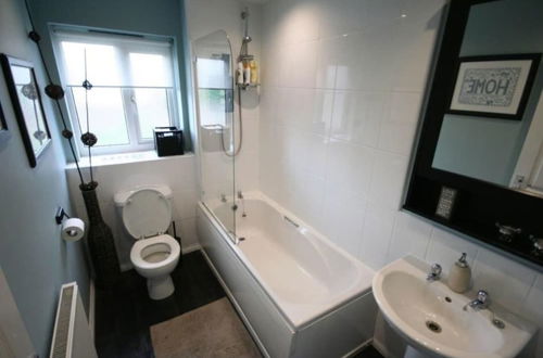 Photo 11 - Contractorscleancharming 2-bed House in Coventry