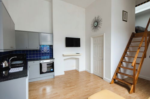 Foto 4 - Platform City Studio Apartment