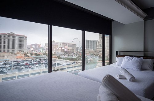 Photo 63 - Stay together on the strip - 6 comfy beds w/view