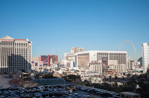 Photo 54 - Stay together on the strip - 6 comfy beds w/view