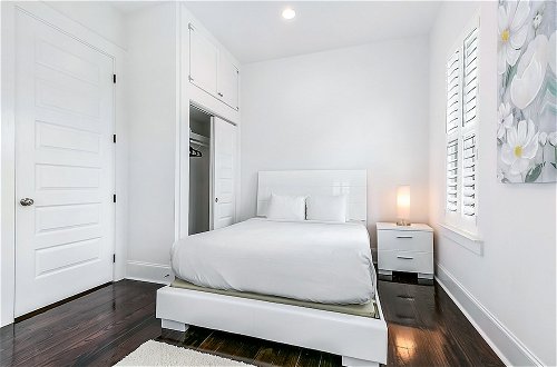 Photo 4 - Spacious Townhouse close to FQ & City Hot Spots