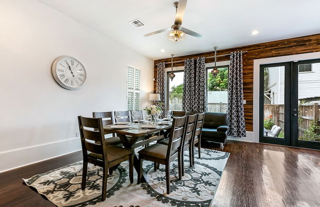 Spacious Townhouse close to FQ & City Hot Spots - Photo 10