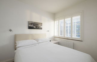 Photo 3 - ALTIDO Sublime 1 bed flat with Thames view