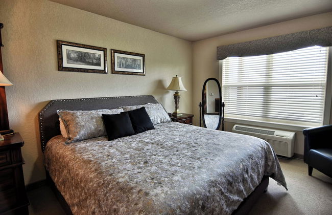 Unit 311 1 BD/ 1 BA Condo - Photo 3