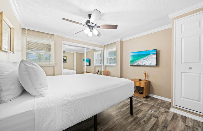 Direct Beachfront Delight by Beachside Management - Foto 7