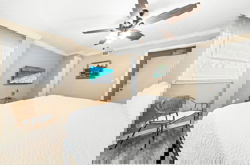 Foto 30 - Direct Beachfront Delight by Beachside Management