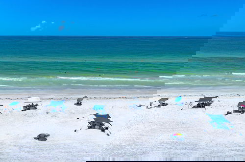 Foto 14 - Direct Beachfront Delight by Beachside Management