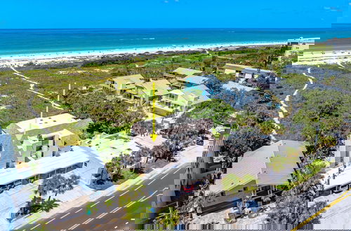 Foto 38 - Direct Beachfront Delight by Beachside Management