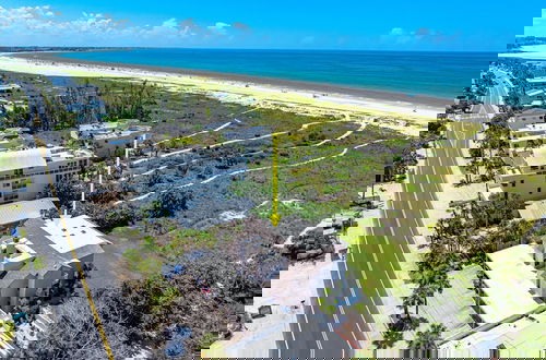 Foto 39 - Direct Beachfront Delight by Beachside Management