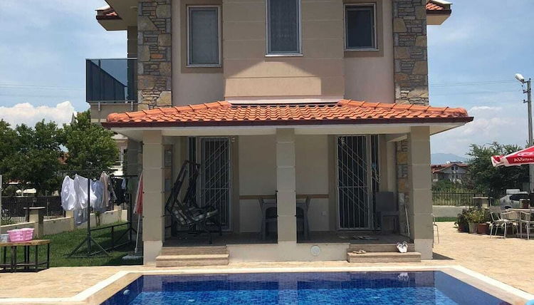 Photo 1 - Inviting 4-bed Villa Nil Dalyan With Child Pool