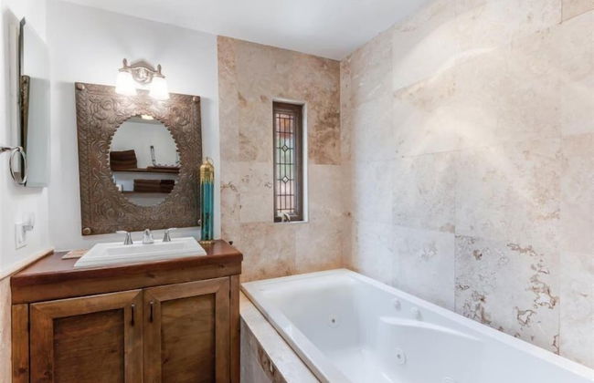 Cielo Lindo - Secluded Southwestern Retreat Within Minutes of Downtown - Photo 43