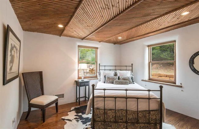 Cielo Lindo - Secluded Southwestern Retreat Within Minutes of Downtown - Photo 5
