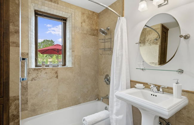 Cielo Lindo - Secluded Southwestern Retreat Within Minutes of Downtown - Photo 56