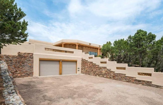 Cielo Lindo - Secluded Southwestern Retreat Within Minutes of Downtown - Photo 1