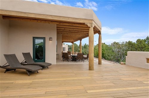 Foto 35 - Cielo Lindo - Secluded Southwestern Retreat Within Minutes of Downtown