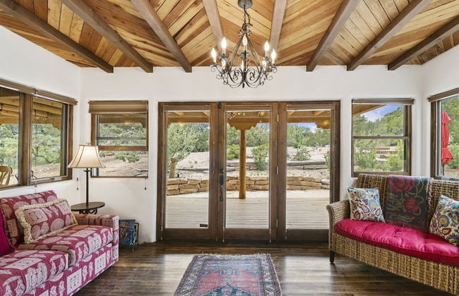 Cielo Lindo - Secluded Southwestern Retreat Within Minutes of Downtown - Photo 32