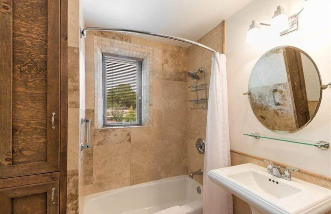 Cielo Lindo - Secluded Southwestern Retreat Within Minutes of Downtown - Photo 41
