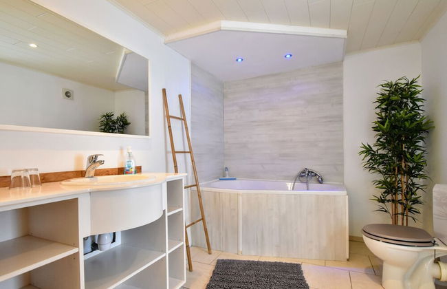 Luxury Pool Villa in Goesnes - Foto 18