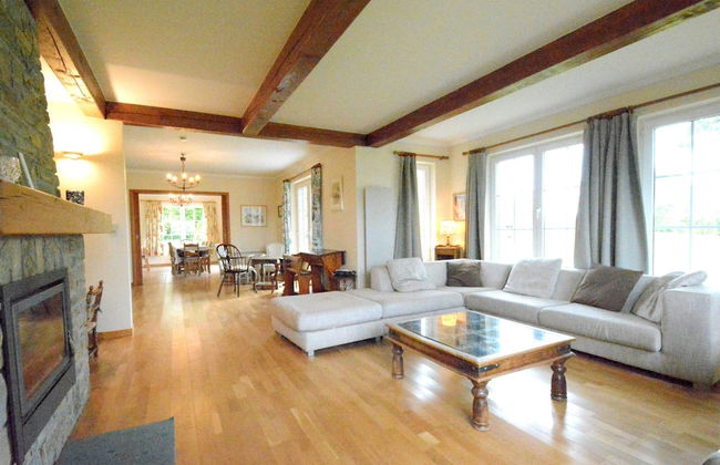 Spacious Villa Near Lesse - Foto 1