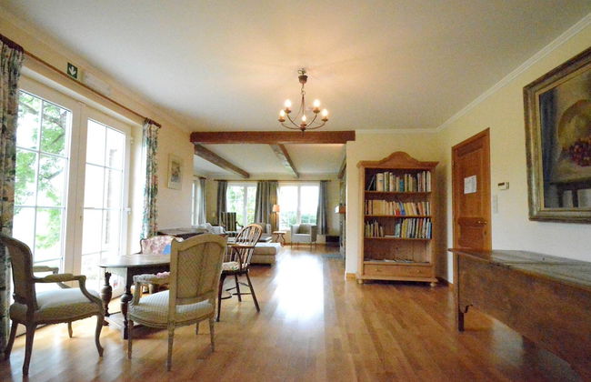Spacious Villa Near Lesse - Foto 20