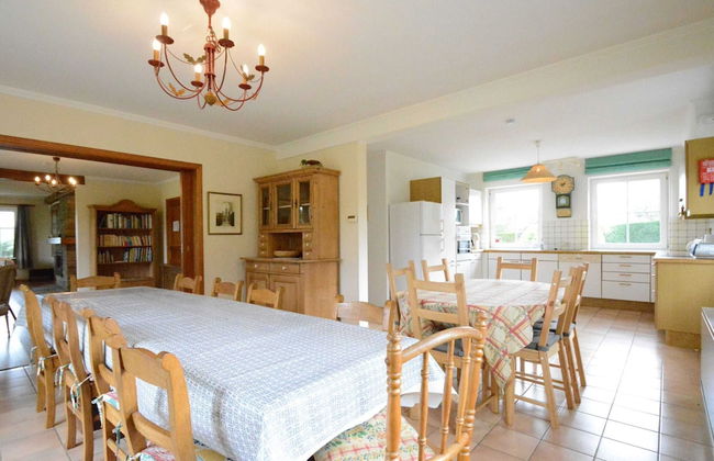 Spacious Villa Near Lesse - Foto 24