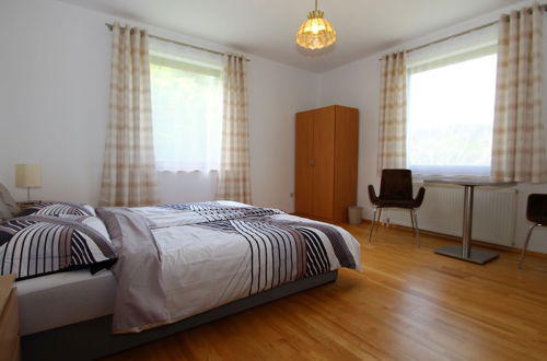 Photo 3 - Apartment in Koettmannsdorf Near Bathing Lakes