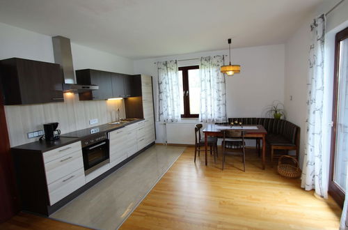 Photo 8 - Apartment in Koettmannsdorf Near Bathing Lakes