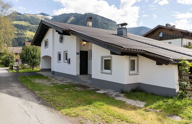 Spacious Chalet in Maishofen near Forest - Foto 32