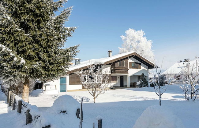 Spacious Chalet in Maishofen near Forest - Foto 1