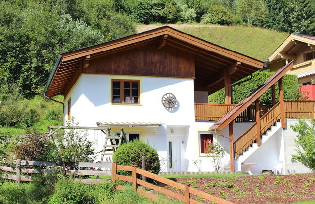 Luxurious Holiday Home With Terrace - Photo 12