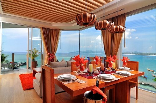 Foto 10 - Beachfront Phuket Seaview Suites