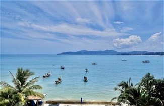 Foto 1 - Beachfront Phuket Seaview Suites