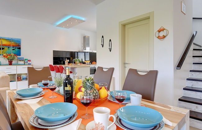 Modern Holiday Home in Novigrad With Pool - Foto 8