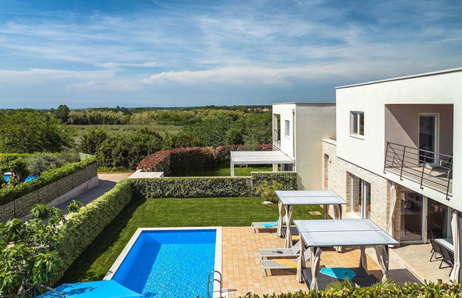 Modern Holiday Home in Novigrad With Pool - Foto 16