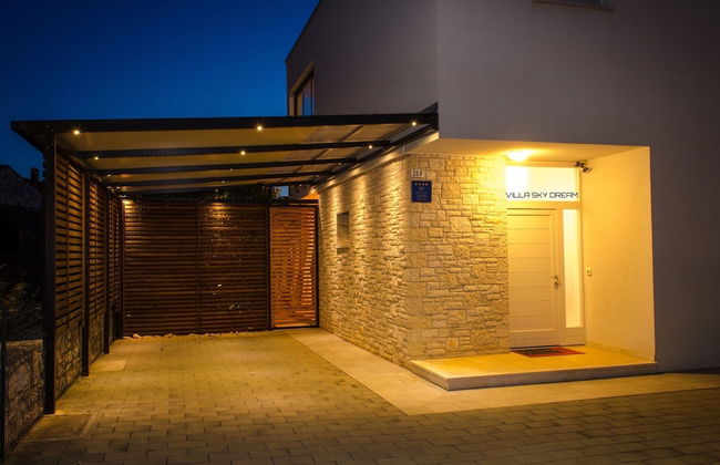 Modern Holiday Home in Novigrad With Pool - Foto 29