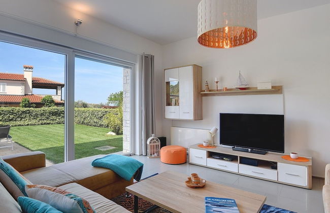 Modern Holiday Home in Novigrad With Pool - Foto 11