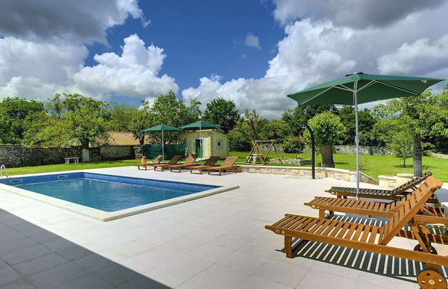 Holiday Home in Rojnici With Private Pool - Foto 19