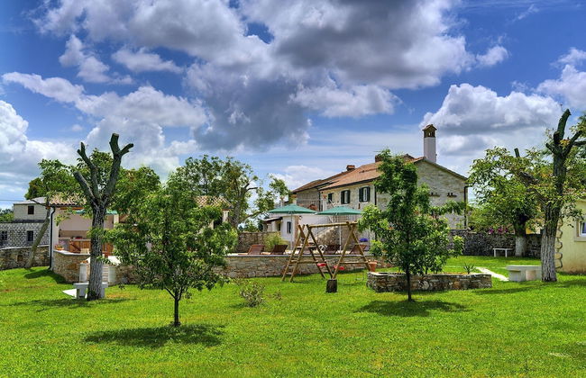 Holiday Home in Rojnici With Private Pool - Foto 35